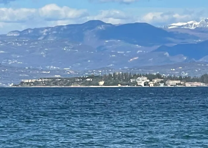 Nido Tra Castello E