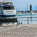 Nido Tra Castello E * 代森扎诺-德尔加达