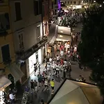 Nido Tra Castello E * 代森扎诺-德尔加达